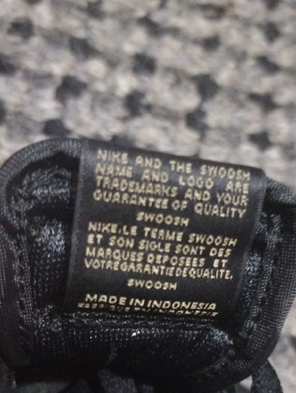 Nike Air Jordans Retro Black and Gold Baby High-Top Sneakers - Picture 3 of 8